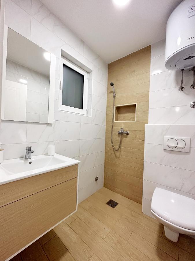 Danin Apartmani Bar Eksteriør billede