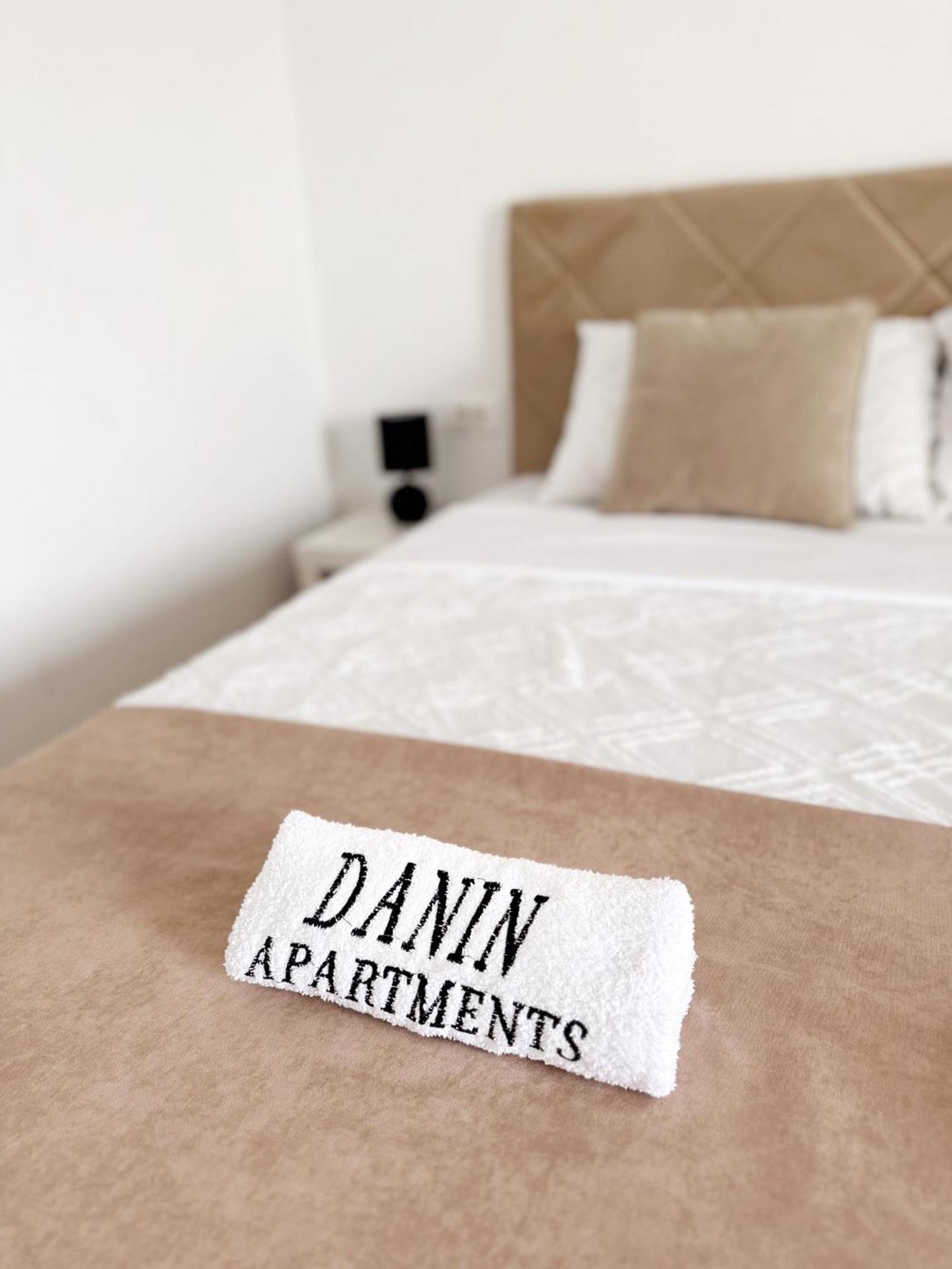 Danin Apartmani Bar Eksteriør billede