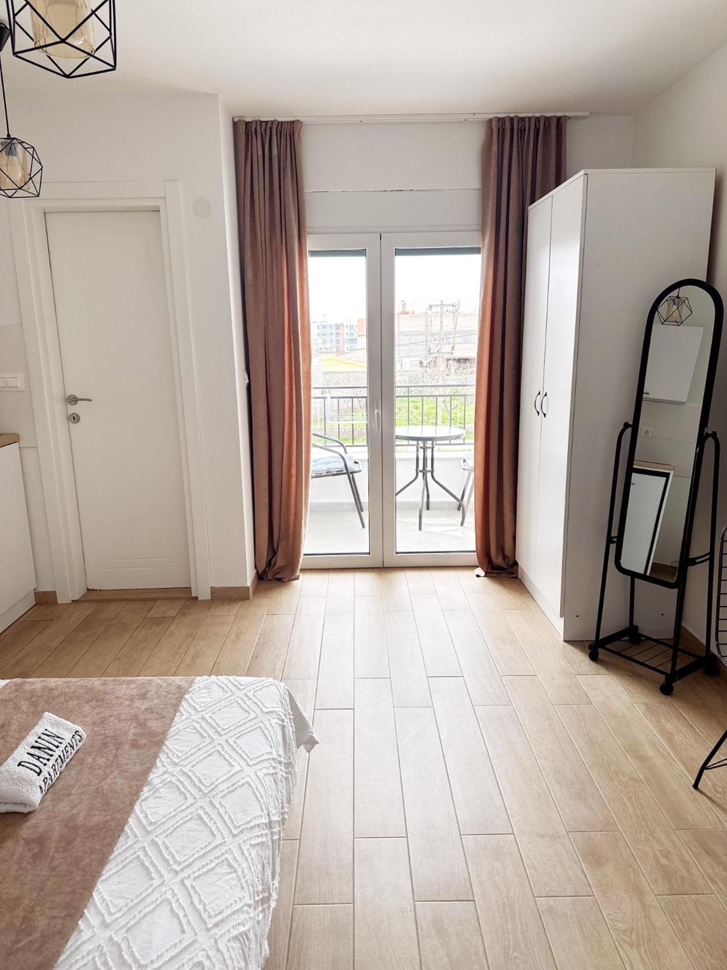 Danin Apartmani Bar Eksteriør billede