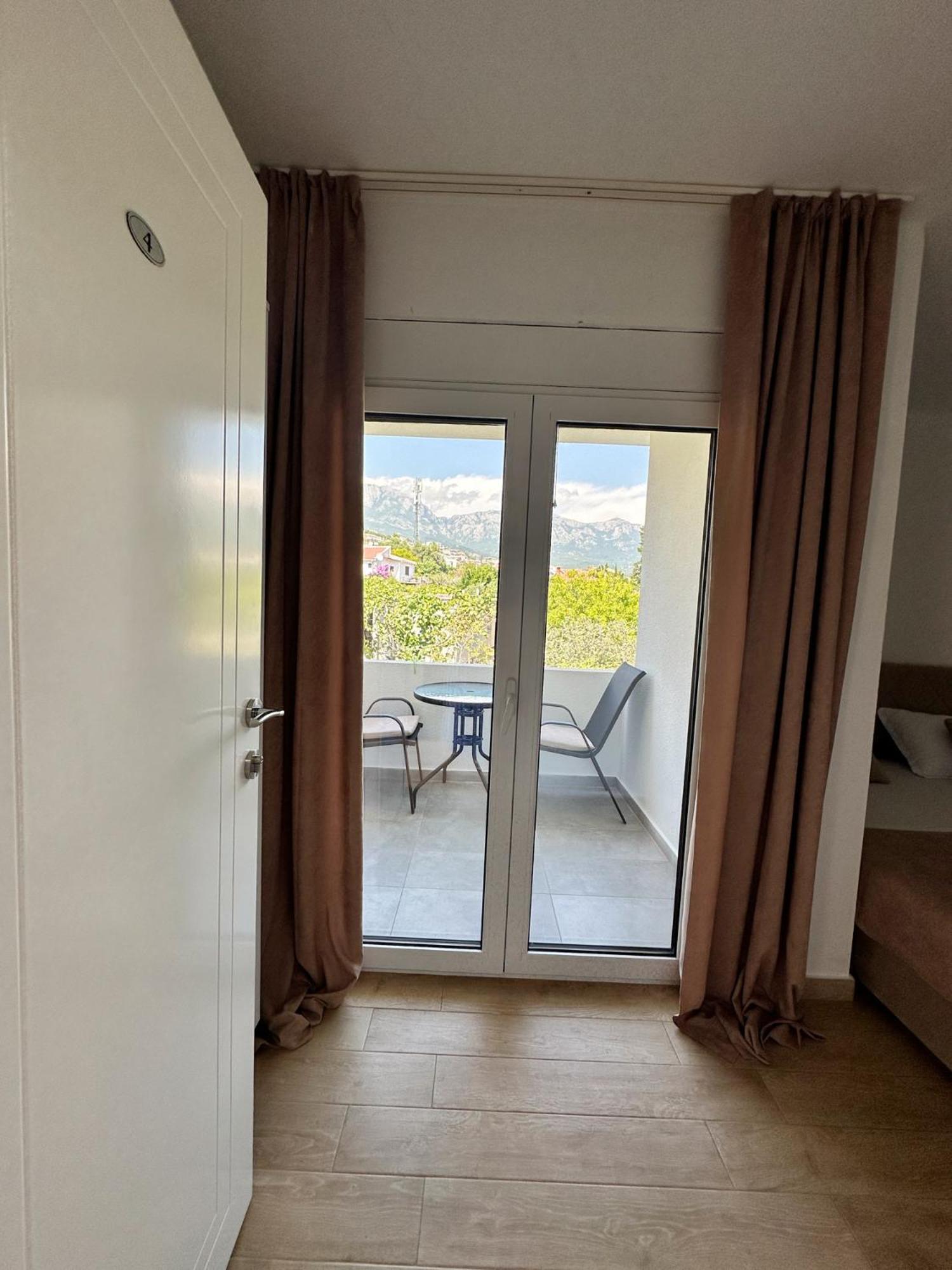 Danin Apartmani Bar Eksteriør billede